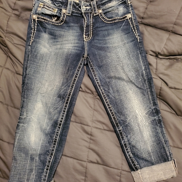 Miss Me Boyfriend Capris - Picture 3 of 4